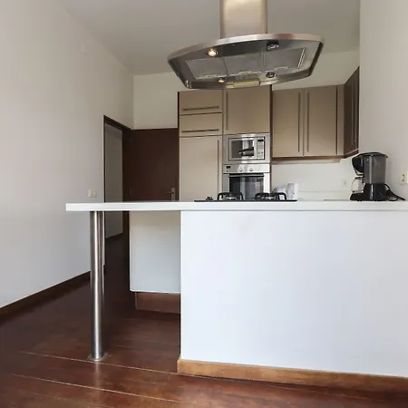 Downtown Delight Ii By Homing Apartment
