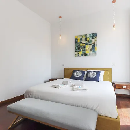 Apartment Downtown Delight Ii By Homing